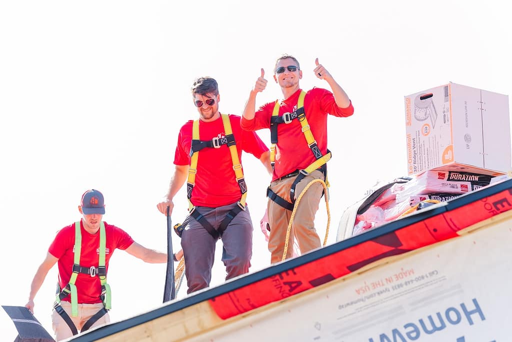 heartland team member gives a thumbs up