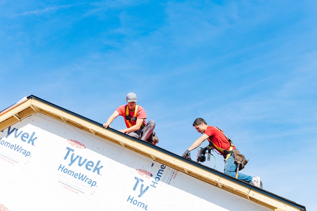 Heartland roof workers