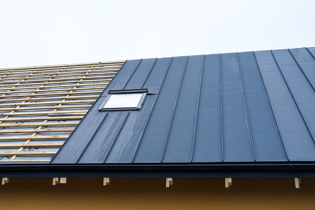 Standing seam metal roof