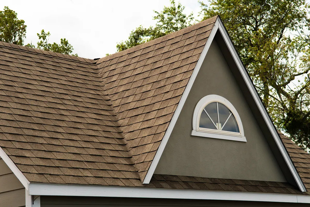 brown asphalt shingles