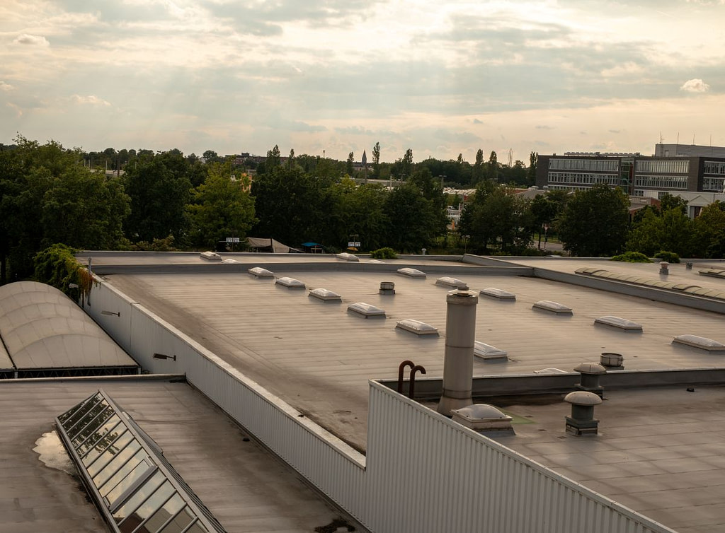 flat roof replacement cost asphalt