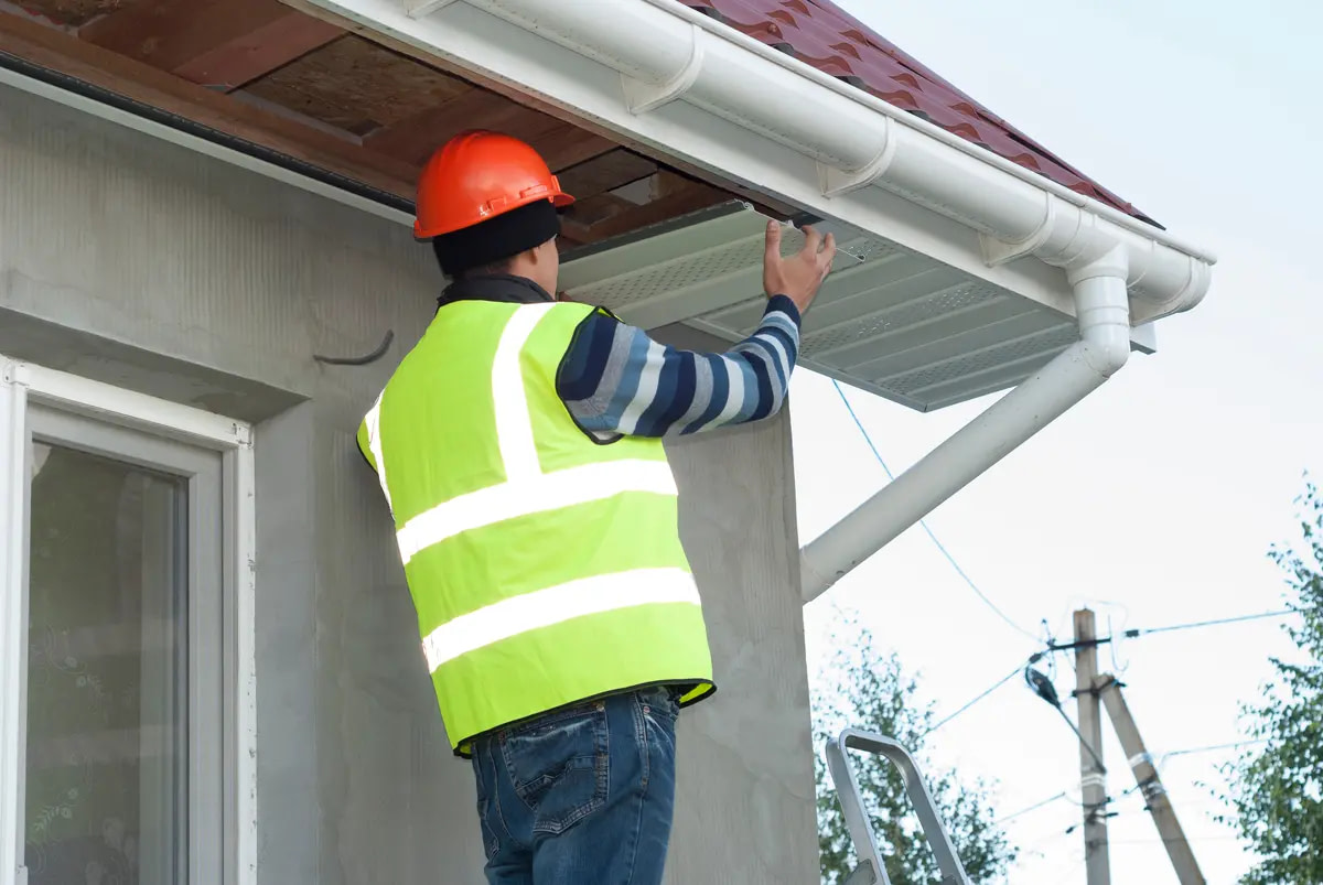 installing soffits