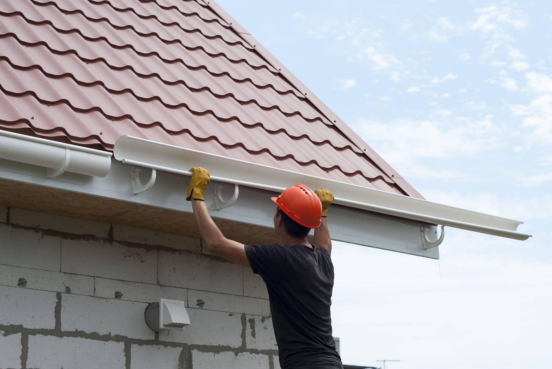 installing gutters