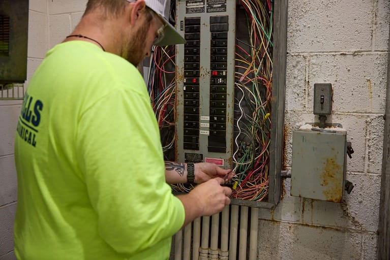 rolls expert electrical services