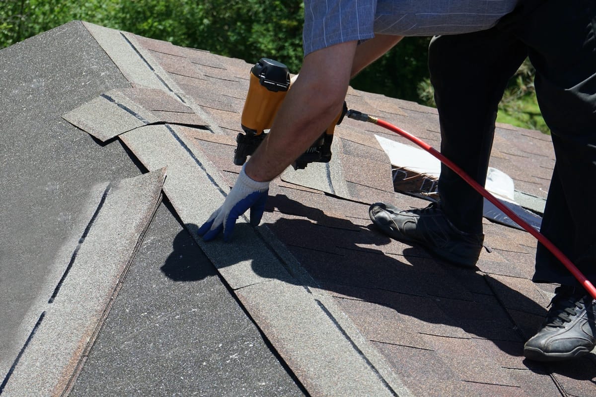 Replacing shingles on a roof