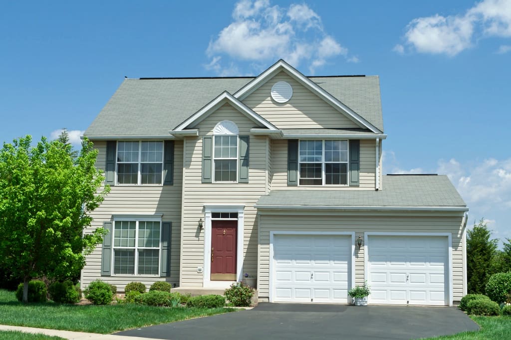 light tan siding vinyl hone