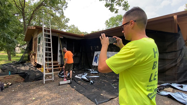 How Do Roofing Companies Get Leads?