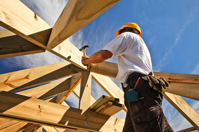 working on a roof. carpenter marketing guide