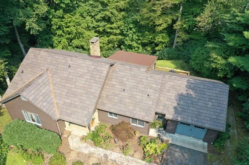 Davinci shake roofing installation.