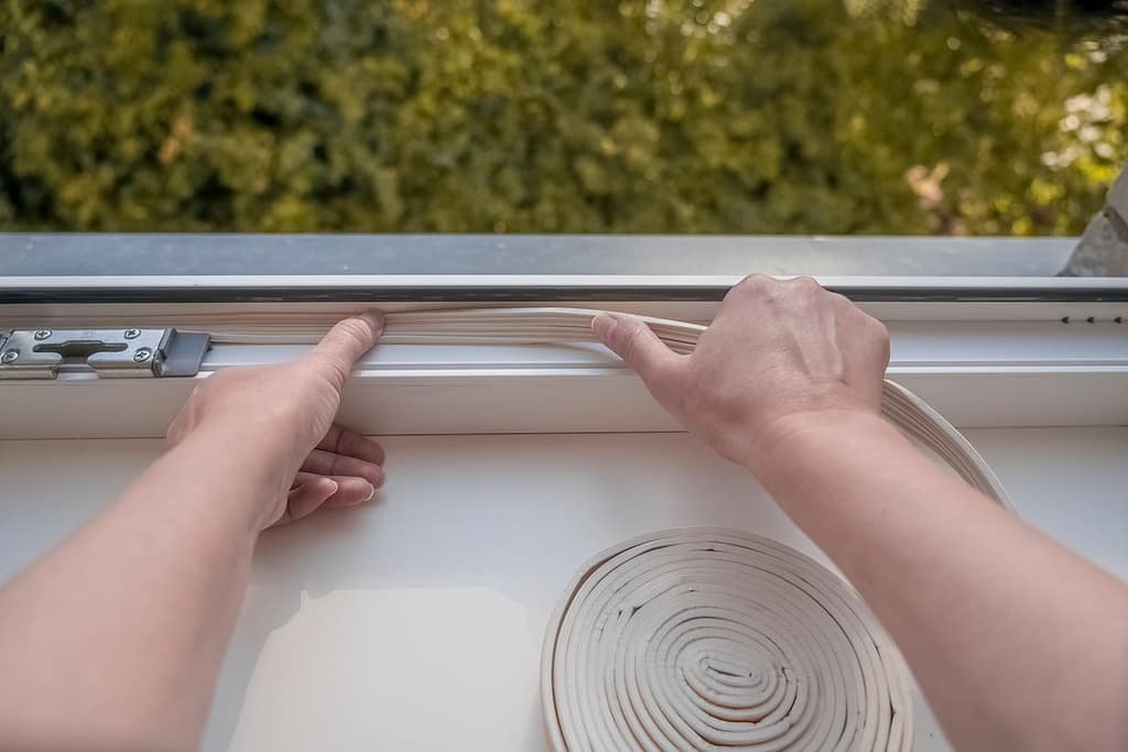 how to seal windows for winter