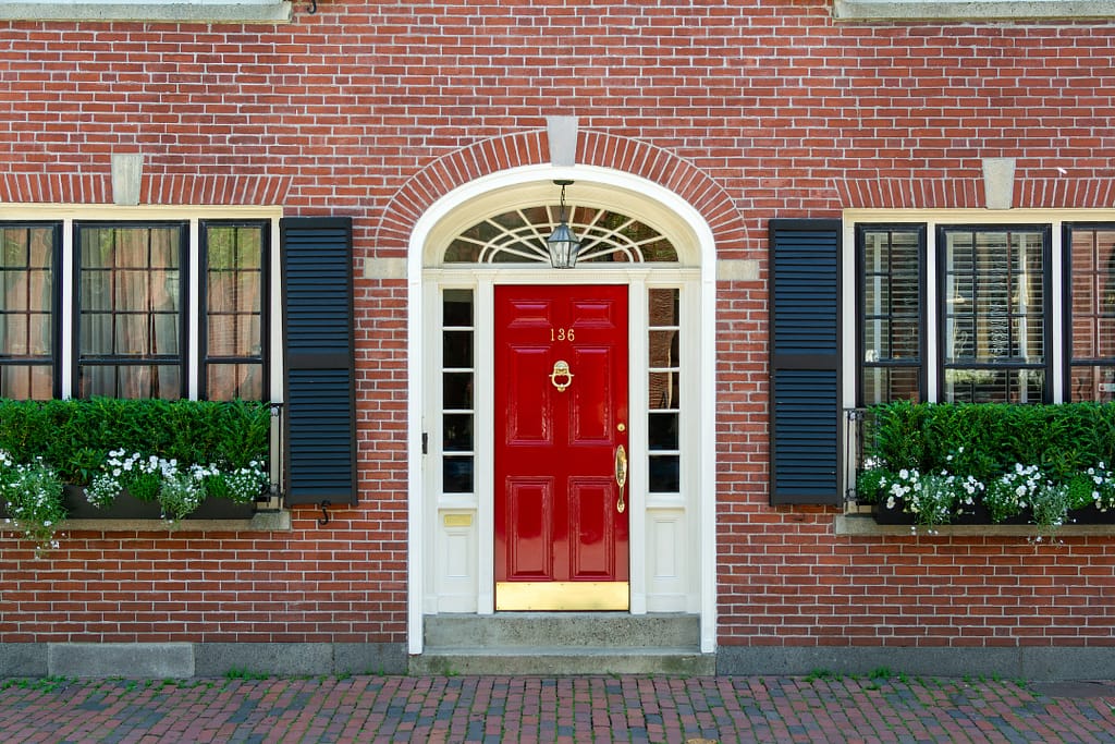5 Sleek Door Casing Styles To Upgrade Your Home In 2025