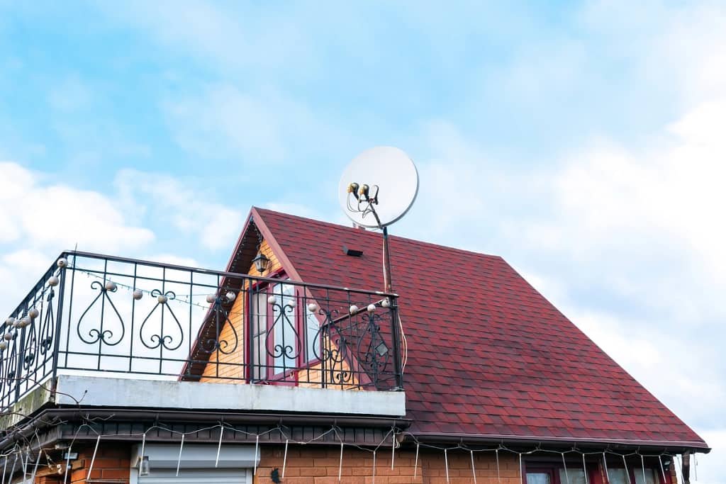 roofing trends of more colorful asphalt shingles
