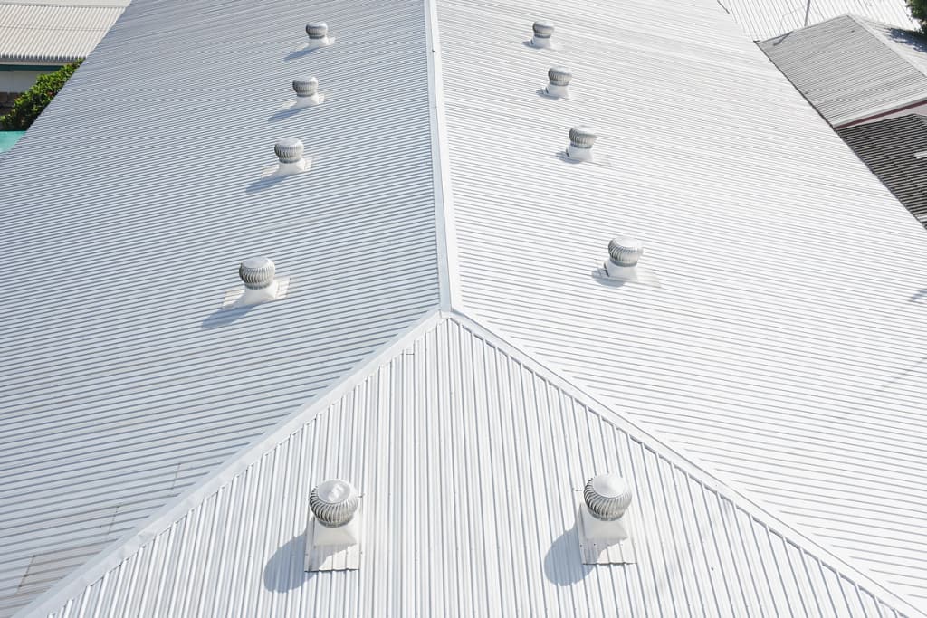 commercial roofing with ventilation