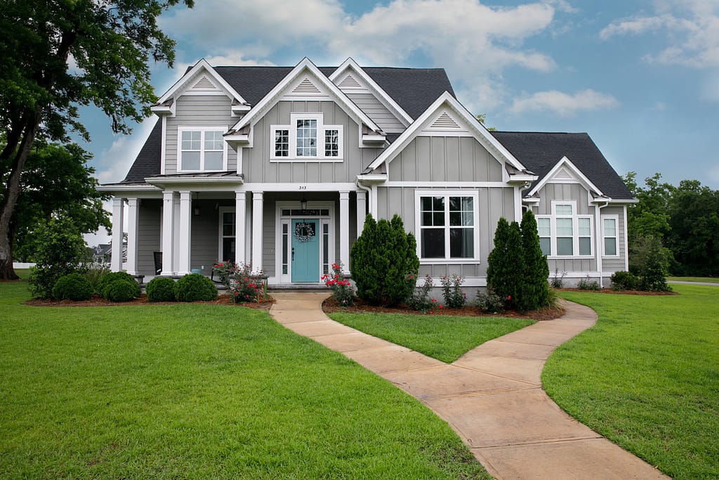 house and roof color combinations
