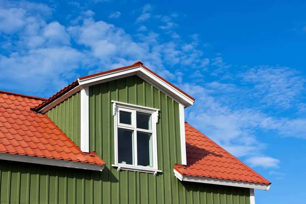 green vertical siding