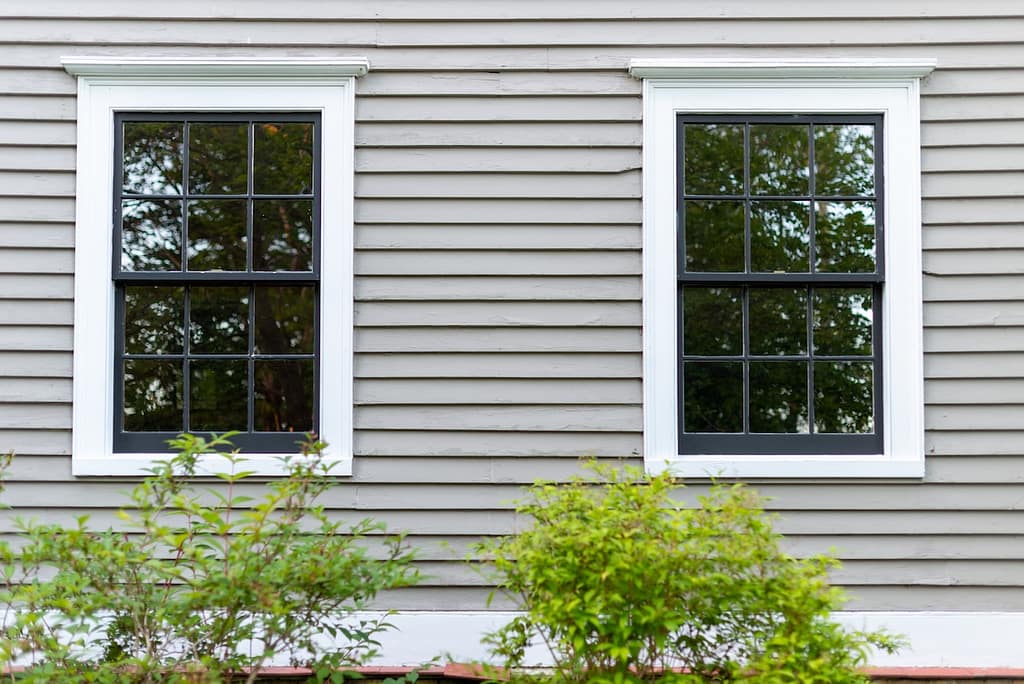 what is a double hung window