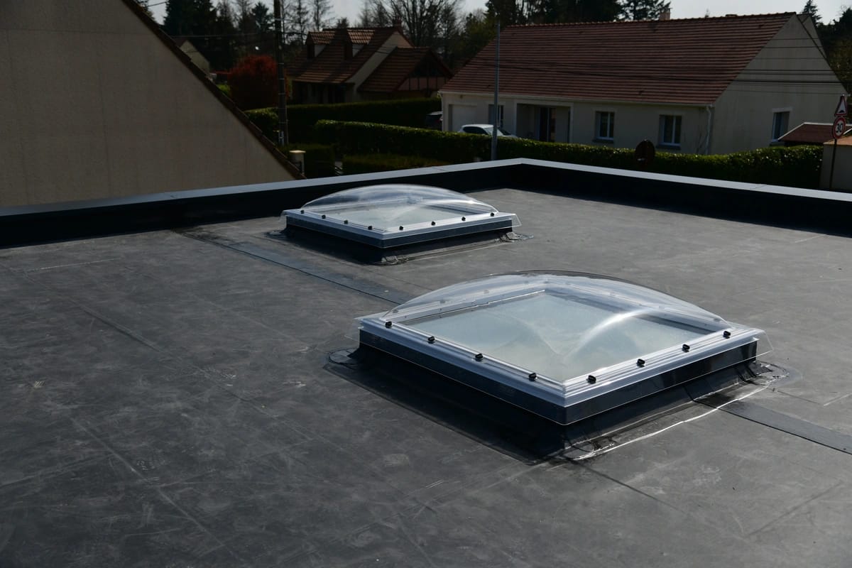 close up EPDM roof