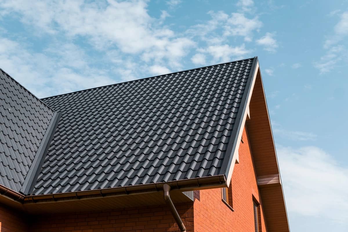 home roof black shingles