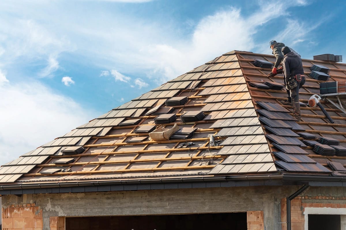 10 Safety Tips for Roofers – DaVinci Roofscapes