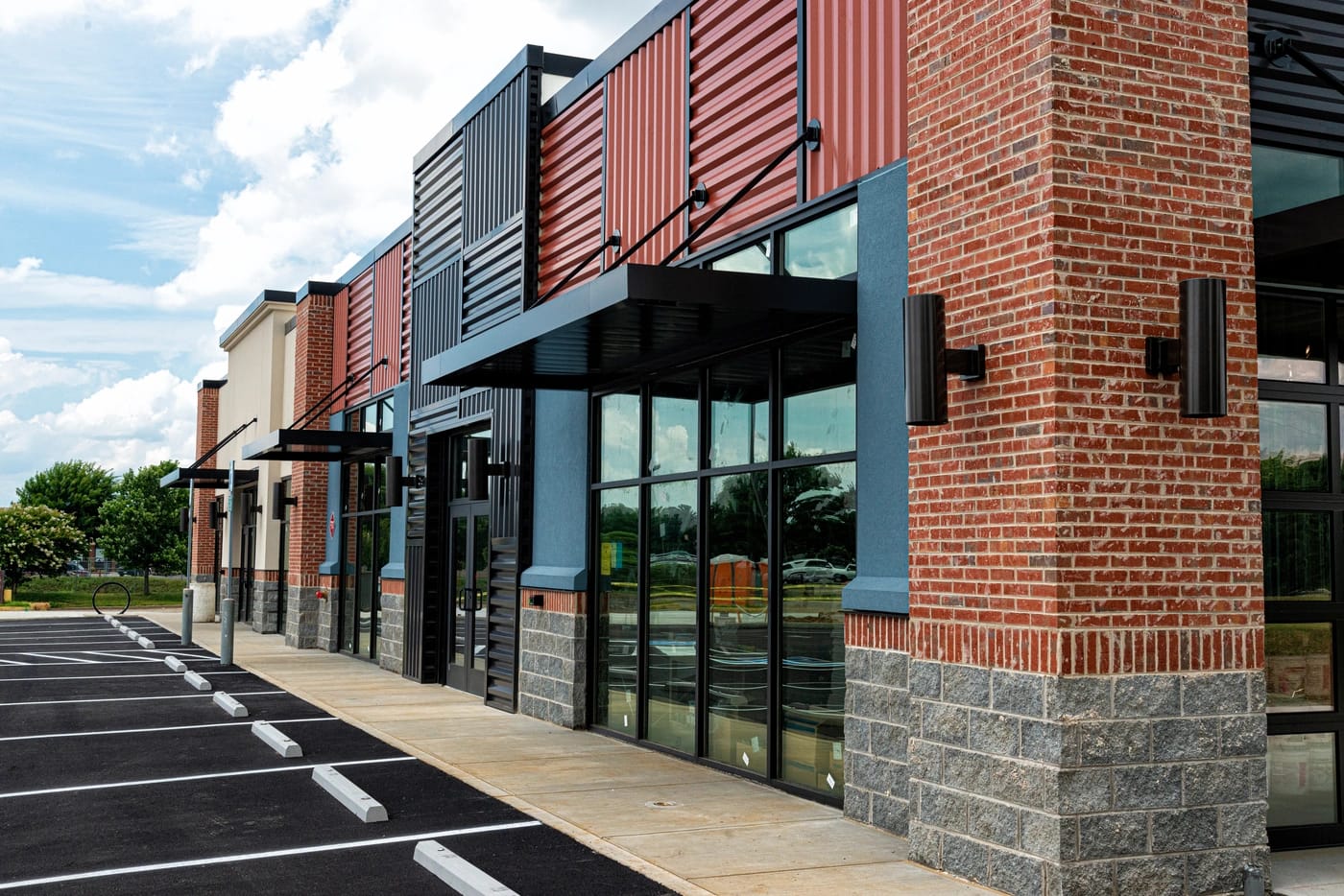 commercial building with new roof in king of prussia pa